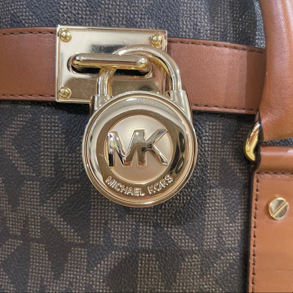 🌼Large MK Bag - Picture 2 of 5